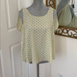 Yellow and blue blouse, light and airy